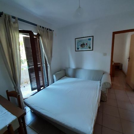Apartments Keti Паг Екстериор снимка