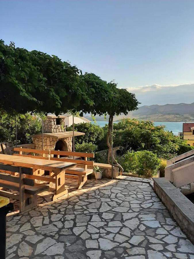 Apartments Keti Паг Екстериор снимка