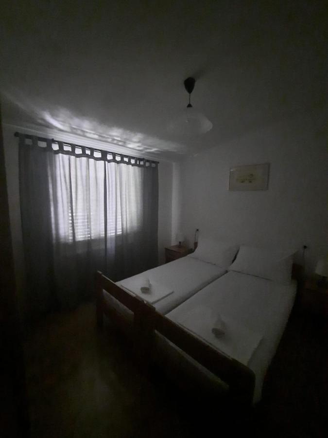 Apartments Keti Паг Екстериор снимка