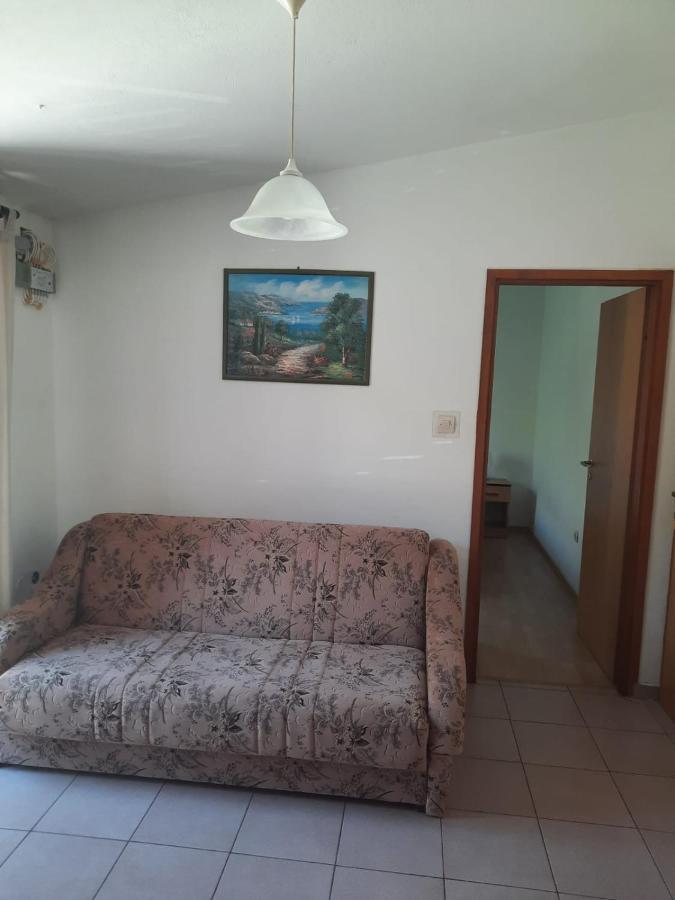 Apartments Keti Паг Екстериор снимка