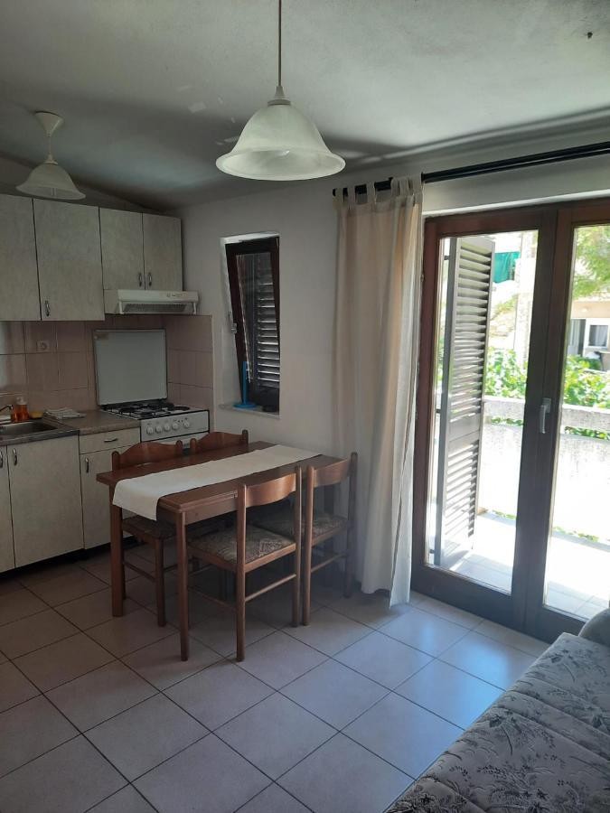 Apartments Keti Паг Екстериор снимка